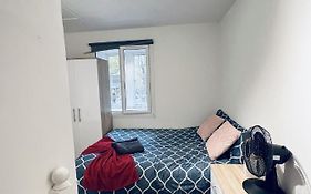 Lovely 1 Bed For 3 In London